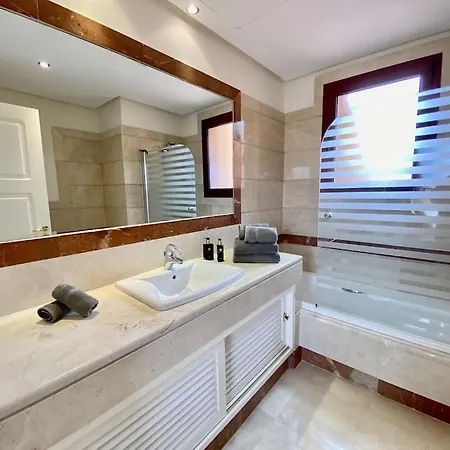 Apartment Beautiful 5 * Penthouse Very Near The Marbella