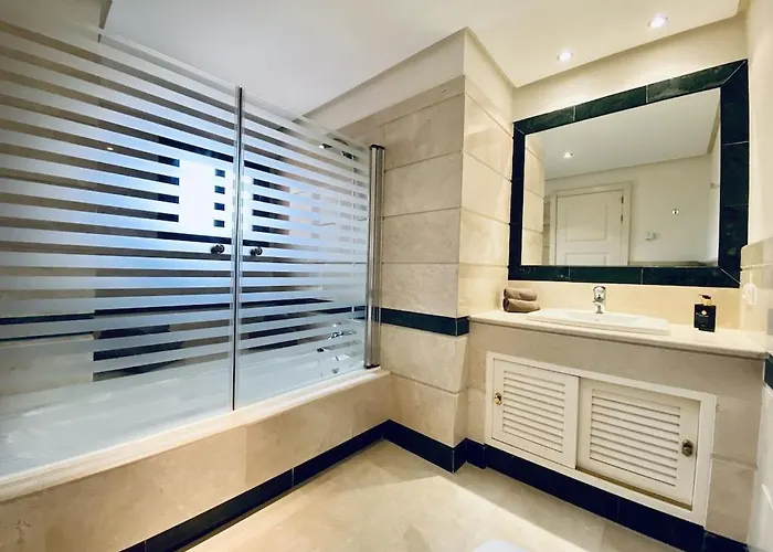 Beautiful 5 * Penthouse Very Near The 아파트 마르베야