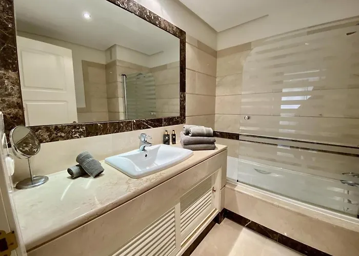 Beautiful 5 * Penthouse Very Near The * Marbella