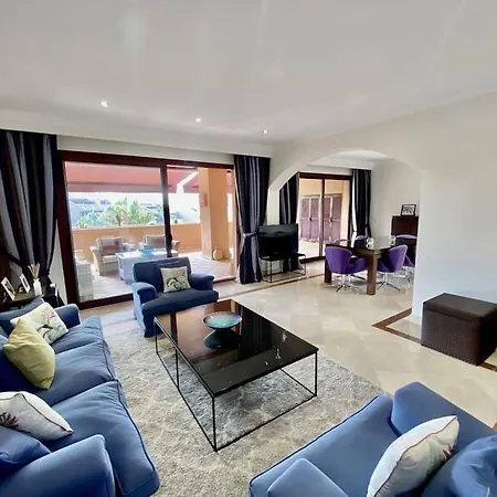 Apartmán Beautiful 5 * Penthouse Very Near The *