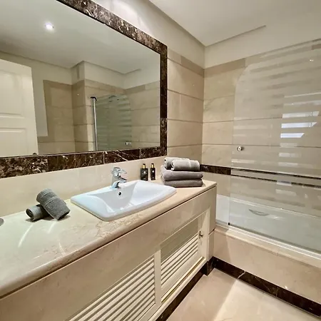 Beautiful 5 * Penthouse Very Near The * Marbella